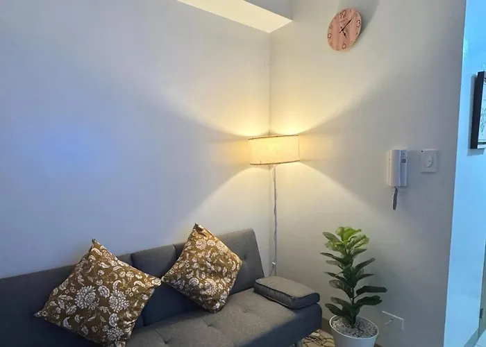 Rentals, Walking Distance To Mall Of And Near In Airport, Located In Shore Residences Apartment *